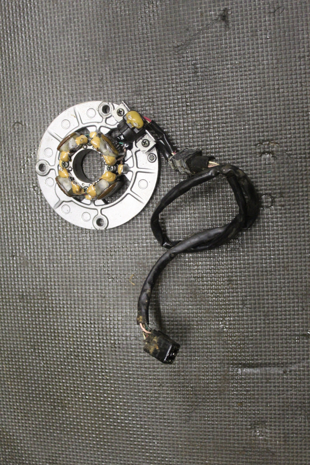 01-05 YAMAHA YZ250F YZ 250F STATOR MAGNETO GENERATOR ALTERNATOR