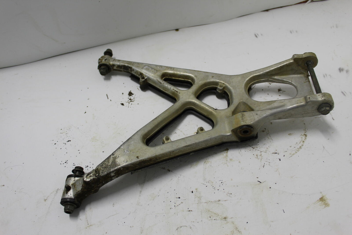 06-07 POLARIS OUTLAW 500 REAR BACK LOWER LEFT CONTROL A ARM 