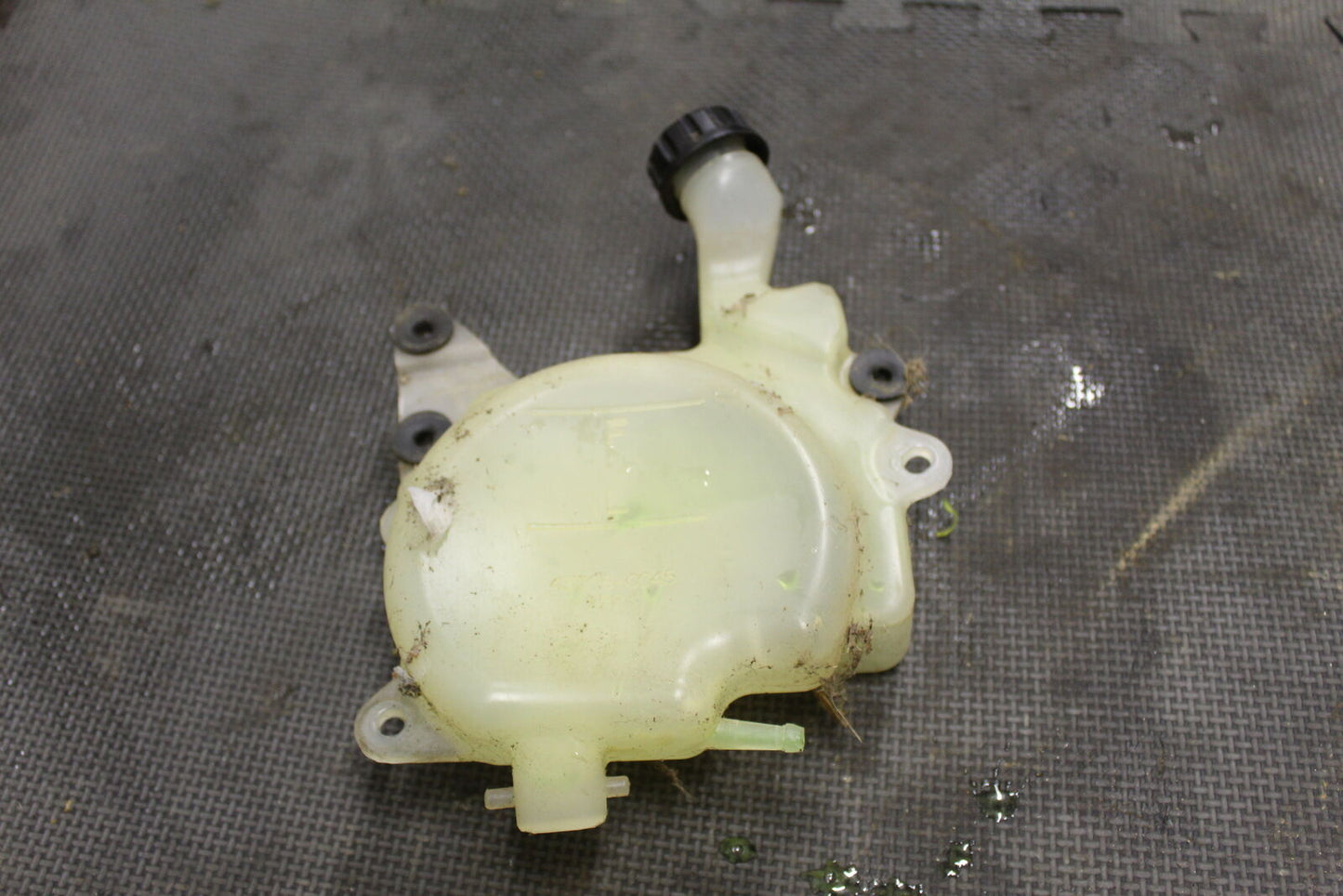 06-13 KAWASAKI VULCAN 900 COOLANT WATER TANK RESERVOIR BOTTLE VN900 VN