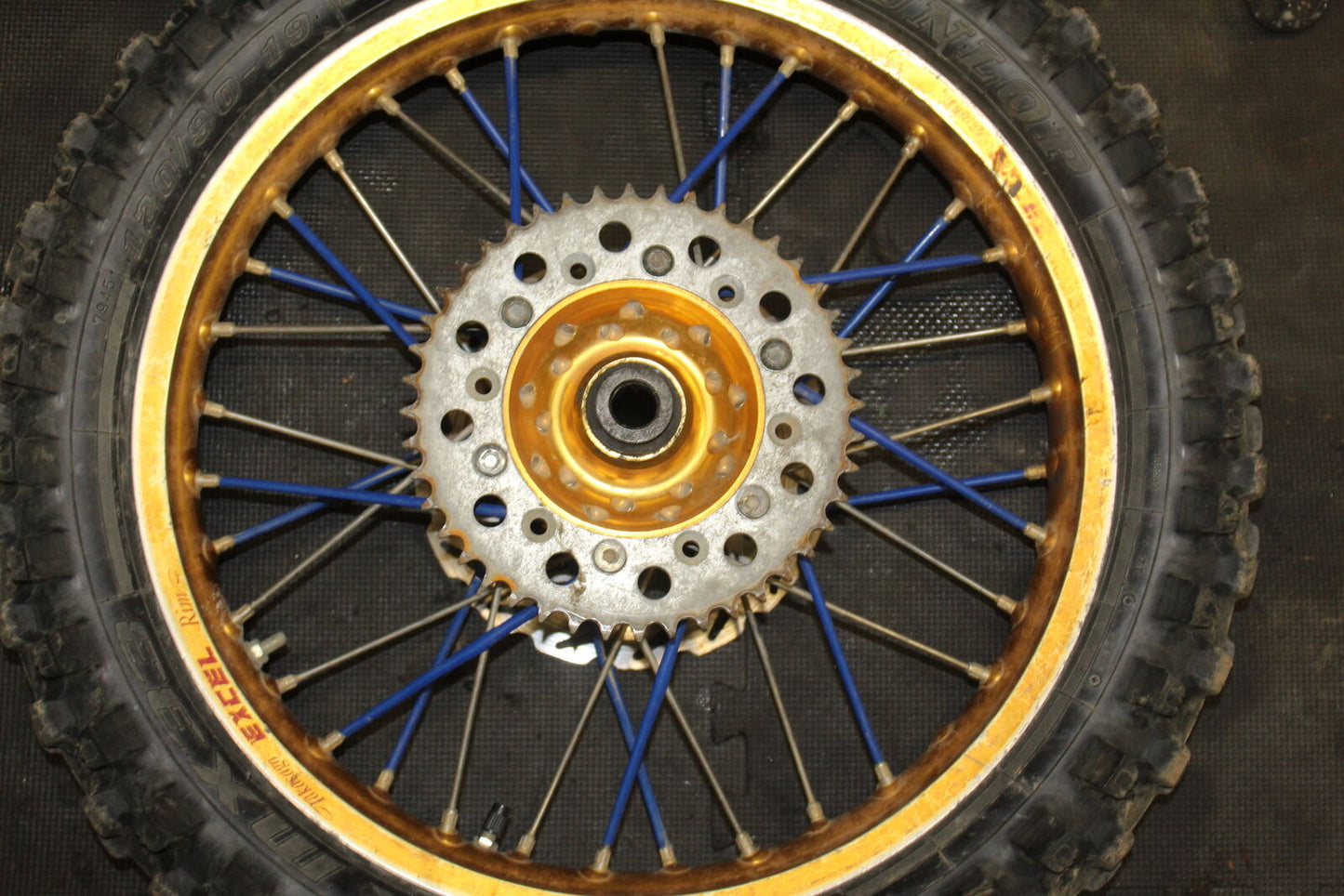 01-05 YAMAHA YZ250F YZ 250F REAR WHEEL EXCEL TAKASAGO RIM TALON SPROCKET TIRE