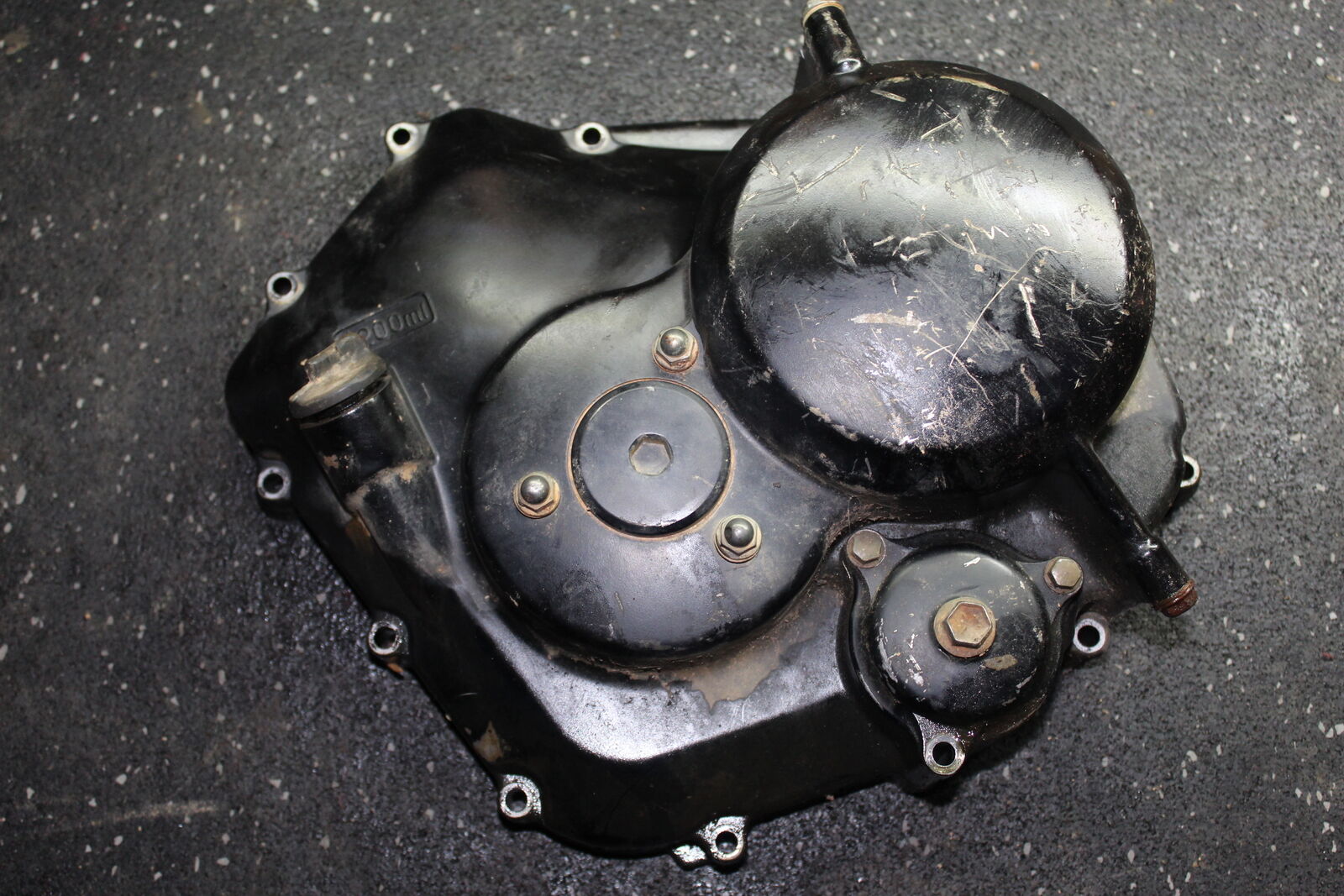 02-12 SUZUKI OZARK 250 LTZ CLUTCH SIDE ENGINE MOTOR COVER 11341-05G10