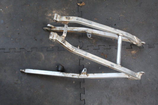 03-05 YAMAHA YZ450F REAR BACK SUB FRAME SUBFRAME