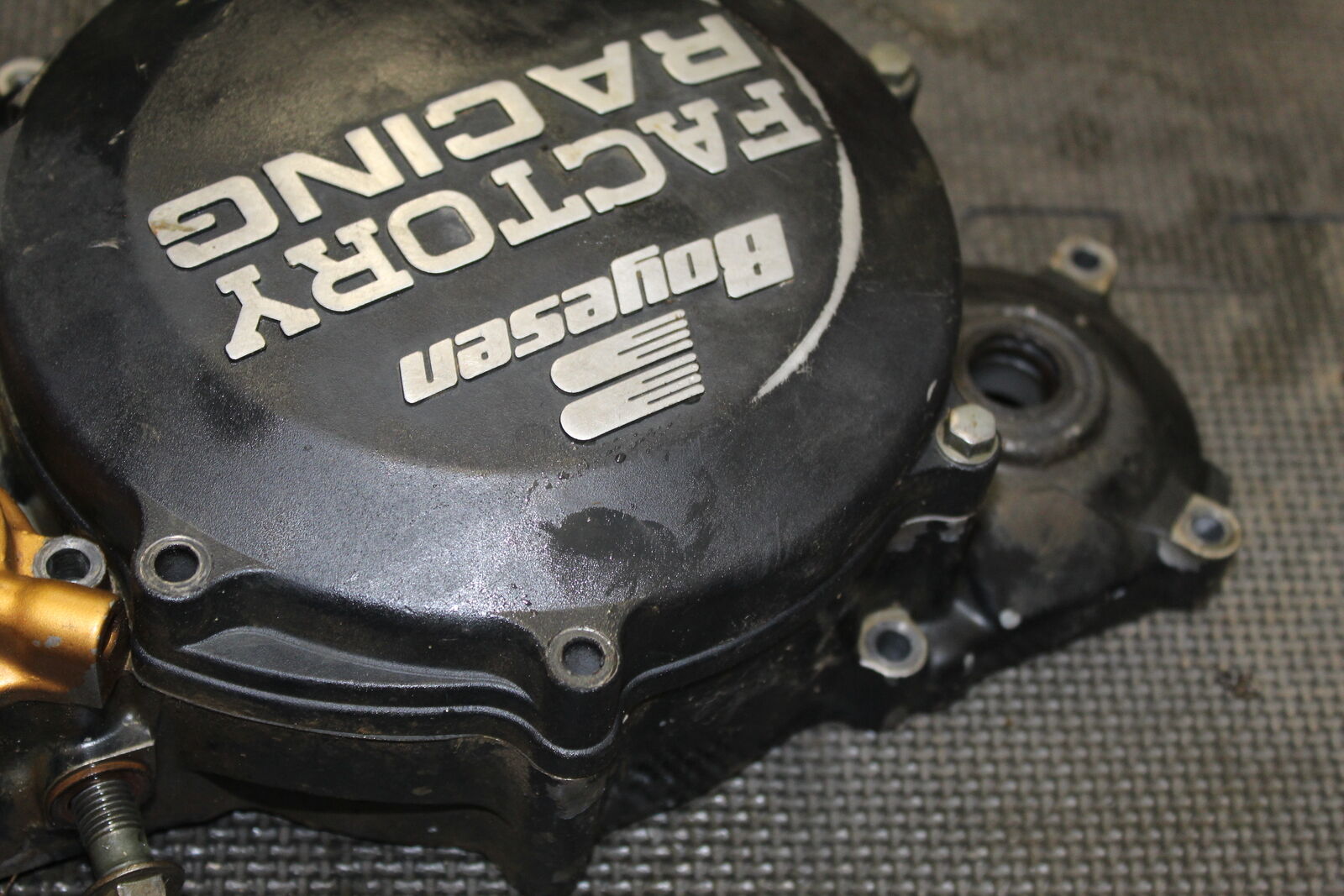 03-05 YAMAHA YZ450F CLUTCH SIDE ENGINE MOTOR COVER BOYSEN AFTERMARKET WATER PUMP