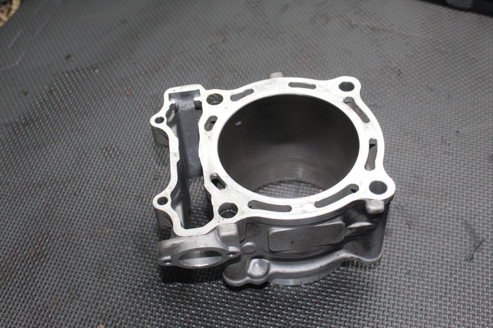 03-05 YAMAHA YZ450F ENGINE MOTOR CYLINDER BORE JUG BLOCK