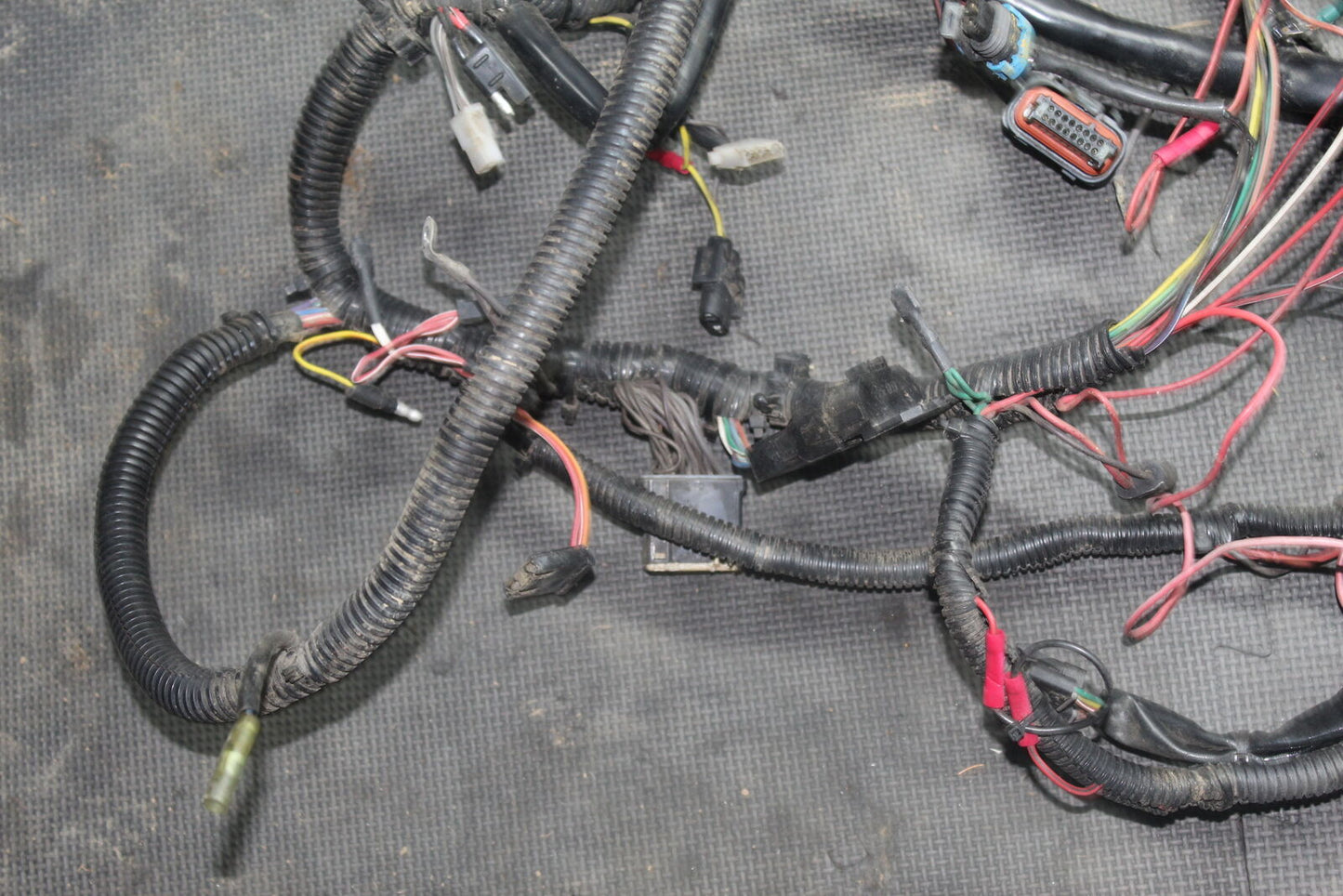 02-03 POLARIS SPORTSMAN 700 TWIN MAIN ENGINE WIRING HARNESS MOTOR WIRE LOOM