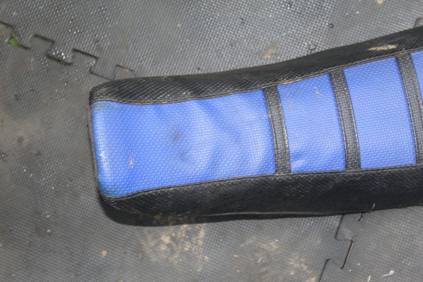 01-05 YAMAHA YZ250F YZ 250F SEAT SADDLE AFTERMARKET COVER