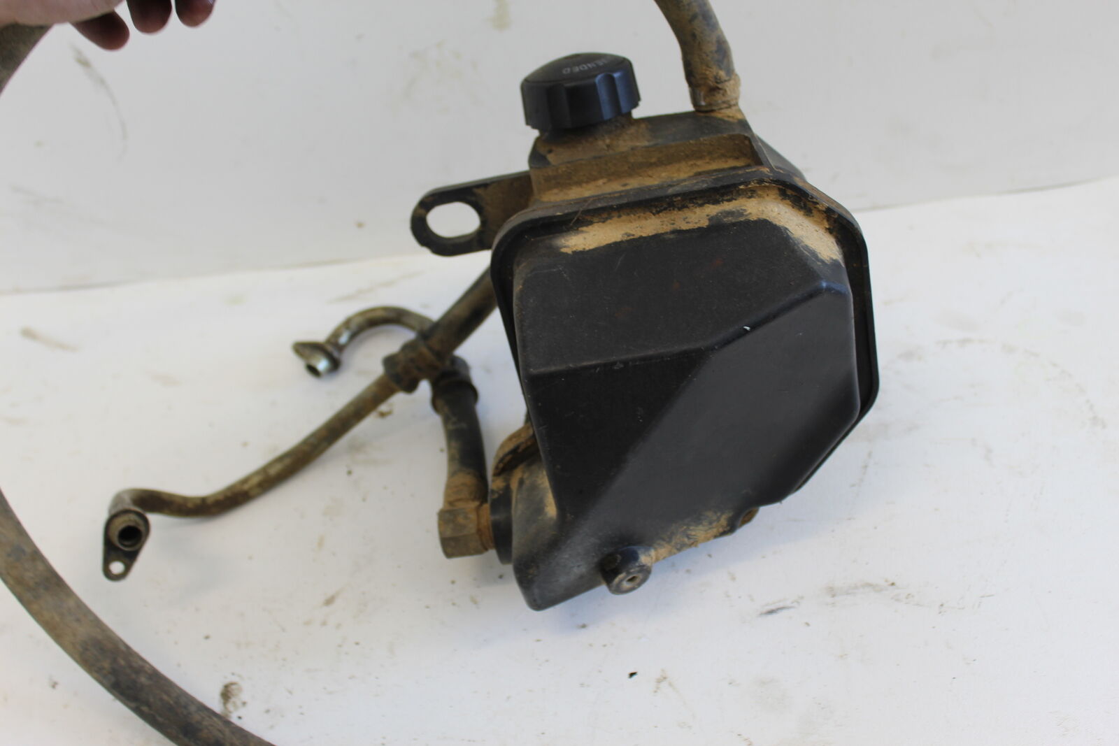 06-07 POLARIS OUTLAW 500 OIL TANK BOTTLE RESERVOIR