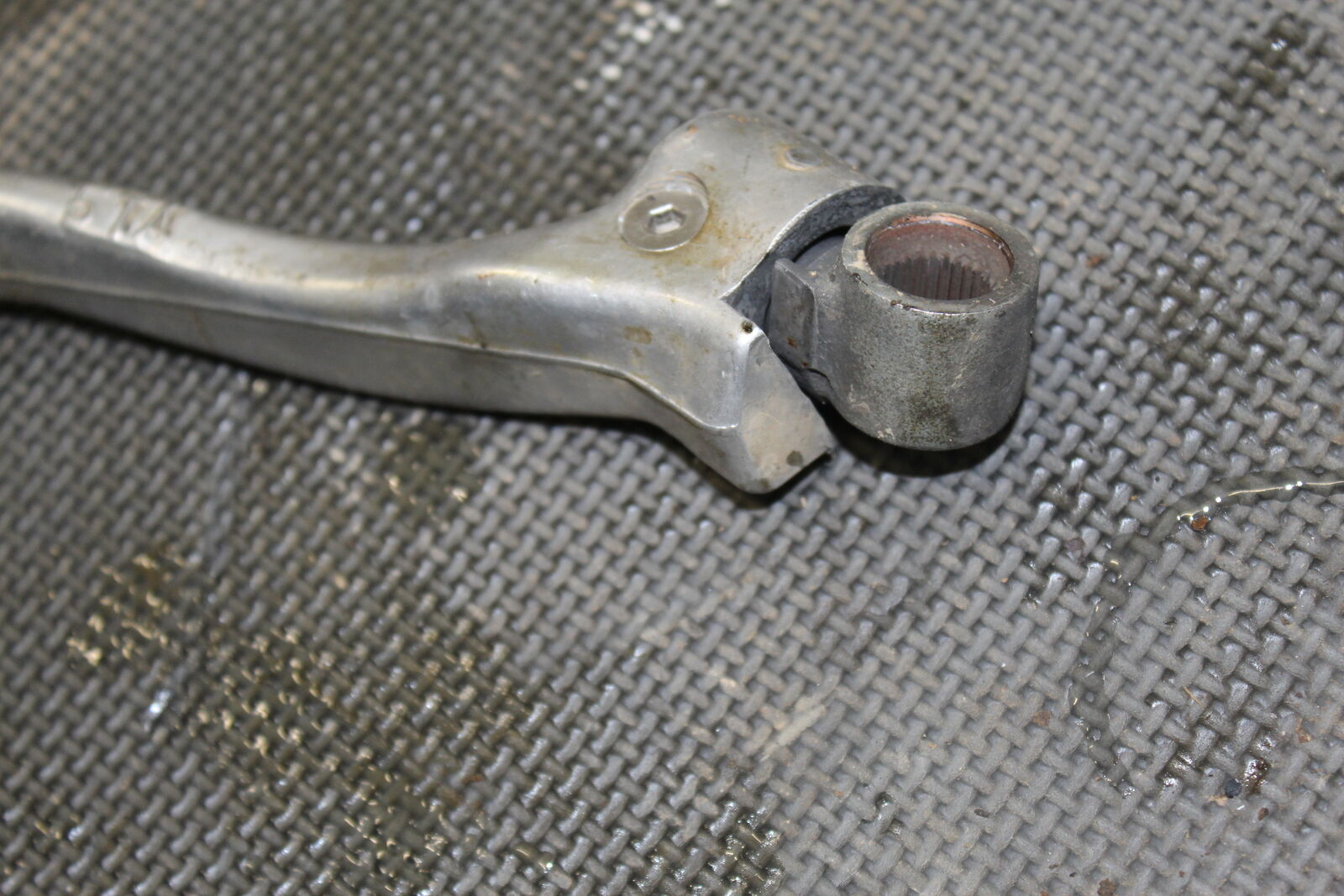 03-05 YAMAHA YZ450F KICKSTART KICK START PEDAL LEVER WORN JOINT