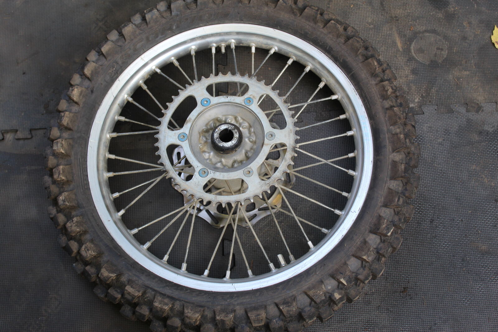 06-09 YAMAHA YZ250F REAR AXLE BACK WHEEL RIM TIRE PIRELLI NICE