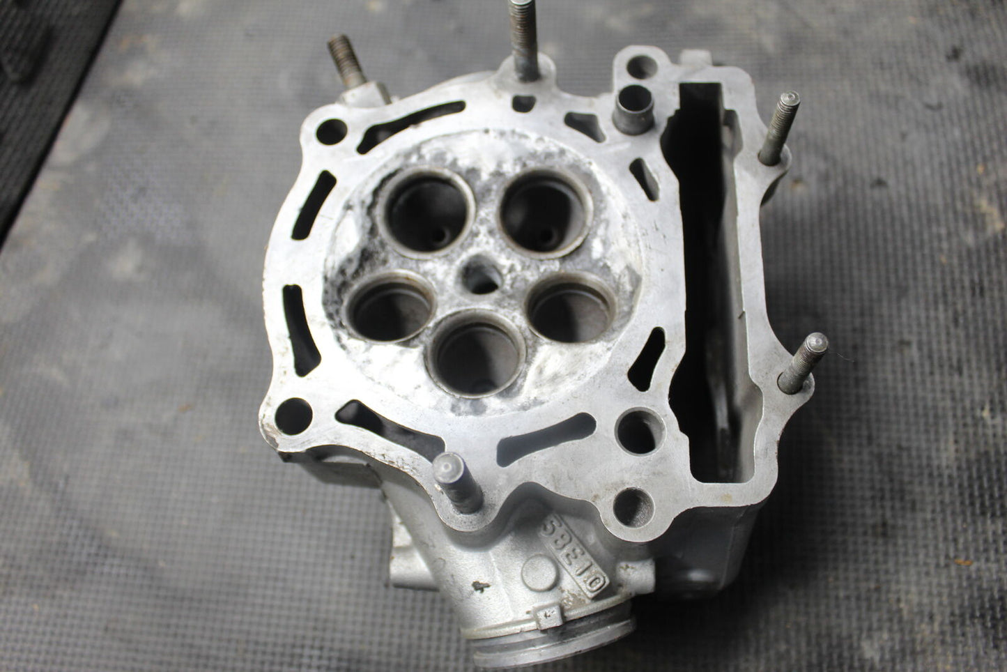 00-02 YAMAHA YZ426F YZ426F ENGINE MOTOR CYLINDER HEAD NEEDS WORK