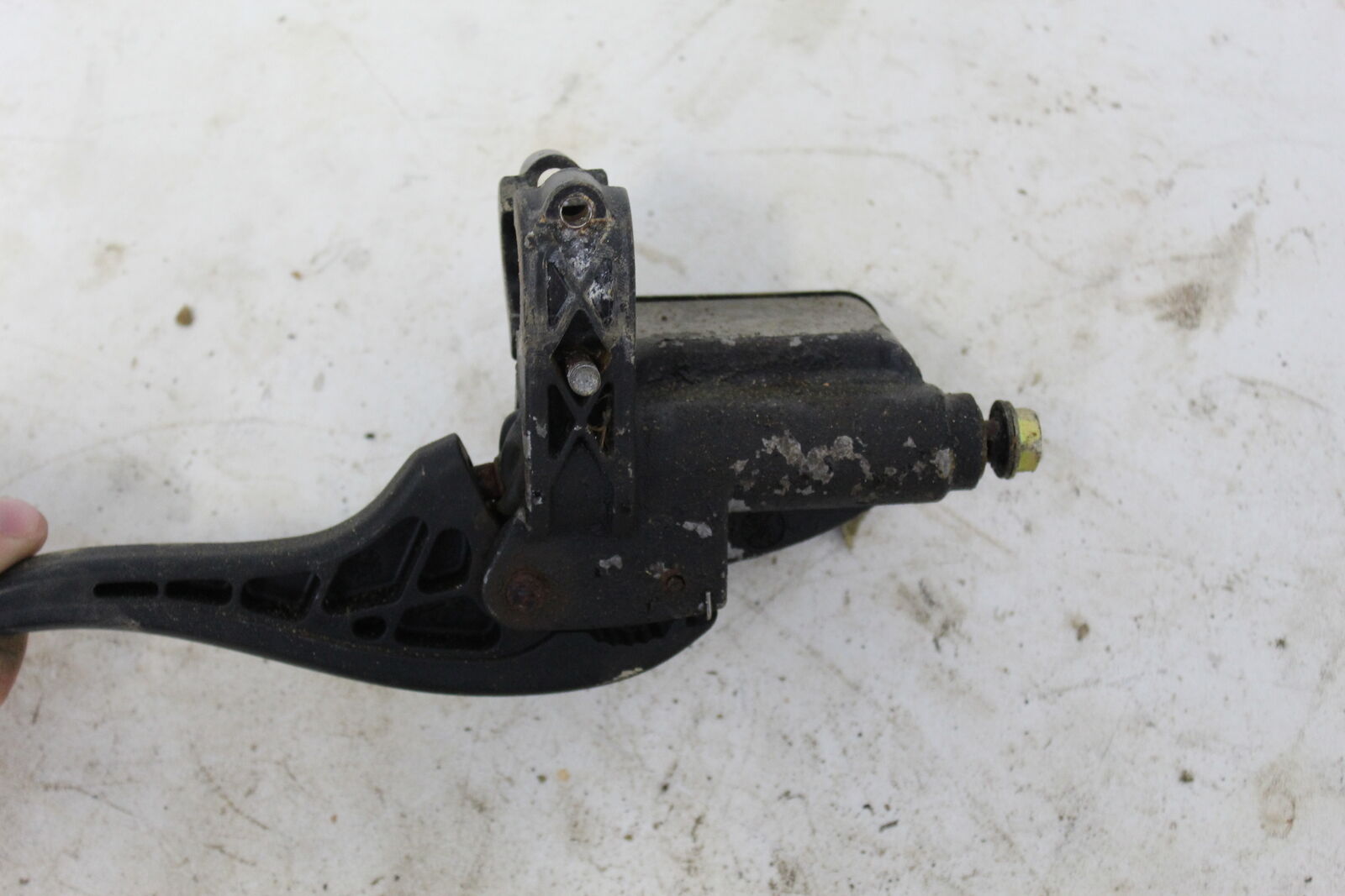 05 POLARIS SPORTSMAN 700 TWIN FRONT BRAKE MASTER CYLINDER