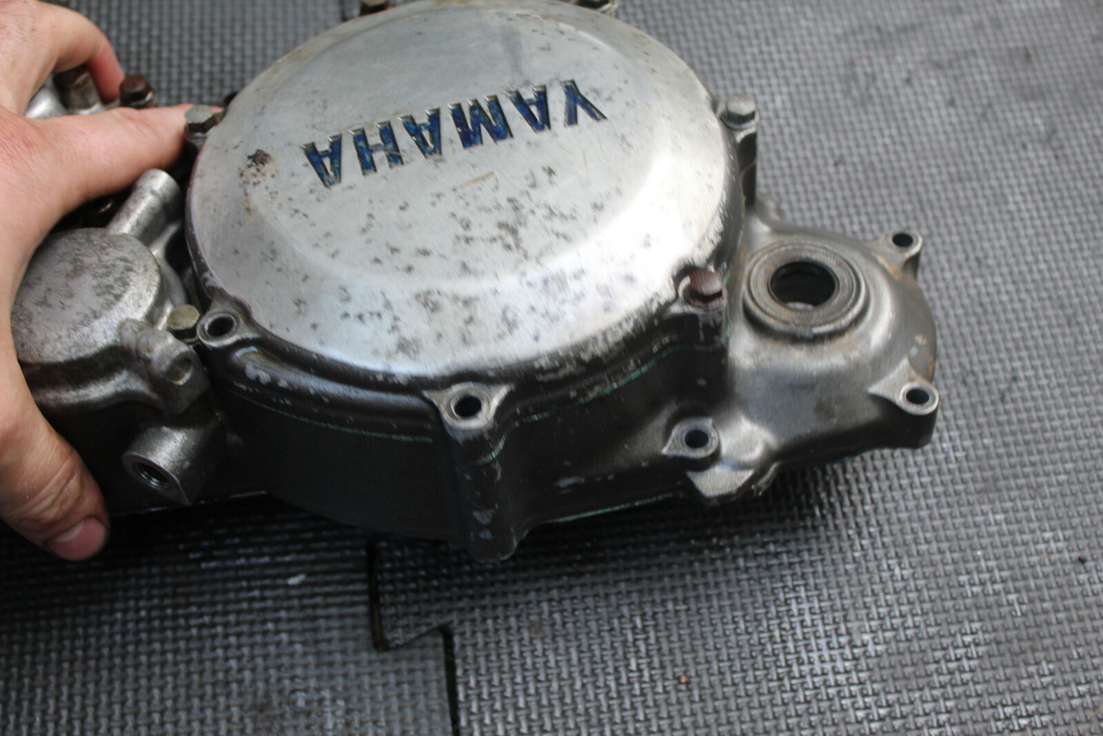 01-05 YAMAHA YZ250F YZ 250F ENGINE MOTOR SIDE CLUTCH COVER