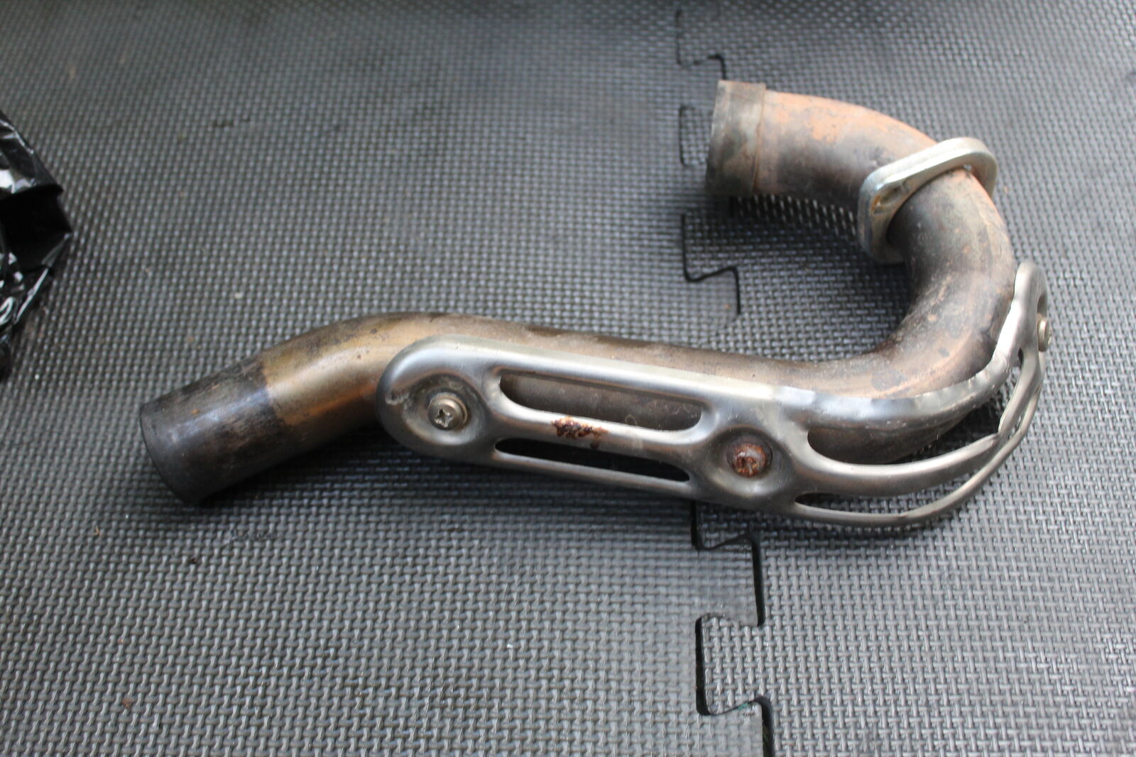 01-05 YAMAHA YZ250F YZ 250F EXHAUST PIPE CHAMBER HEADER