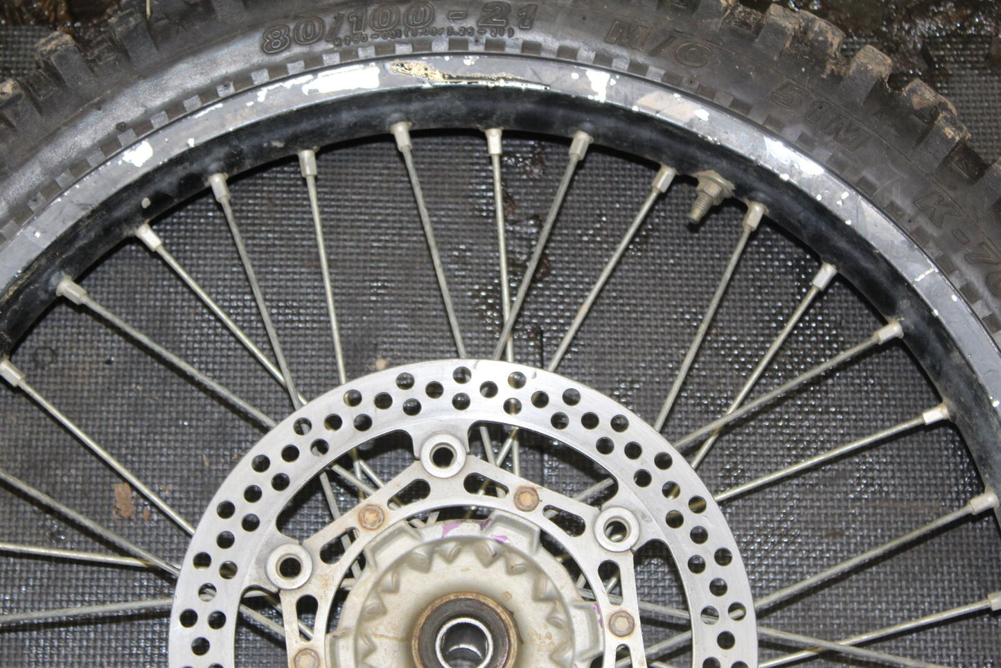 03-05 YAMAHA YZ450F FRONT WHEEL RIM TIRE KENDA NEEDS TUBE DOES NOT HOLD AIR