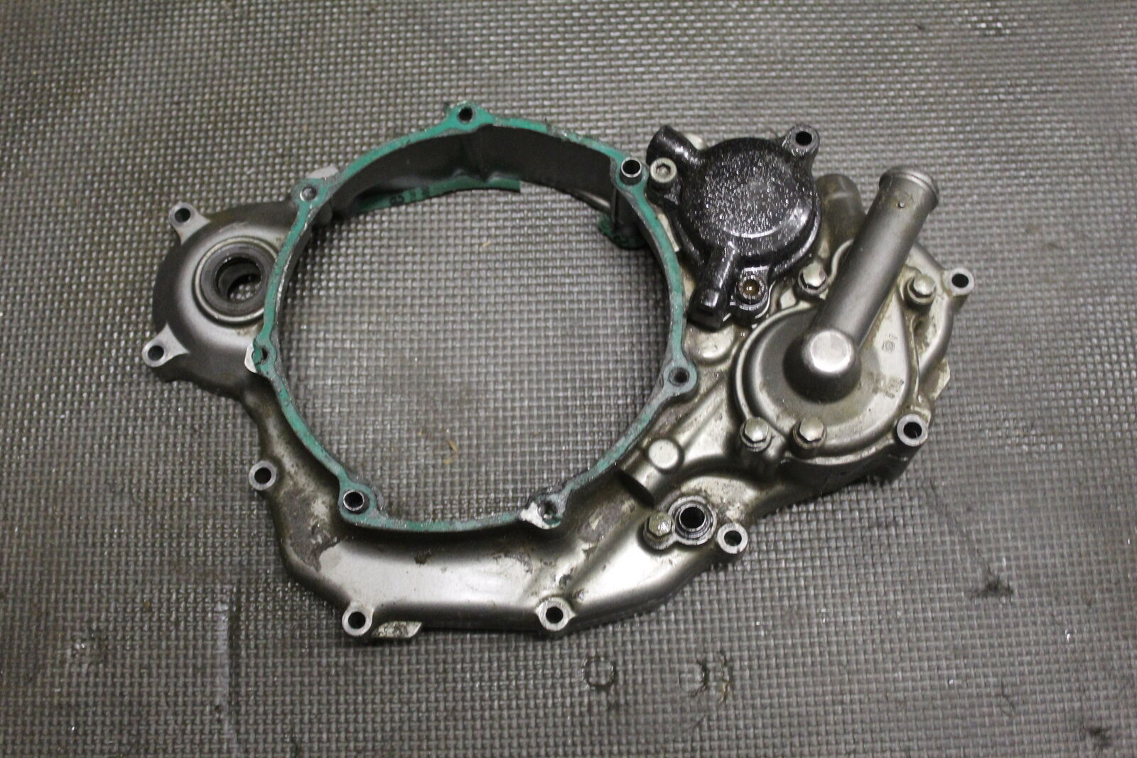 01-05 YAMAHA YZ250F YZ 250F ENGINE MOTOR INNER CLUTCH COVER